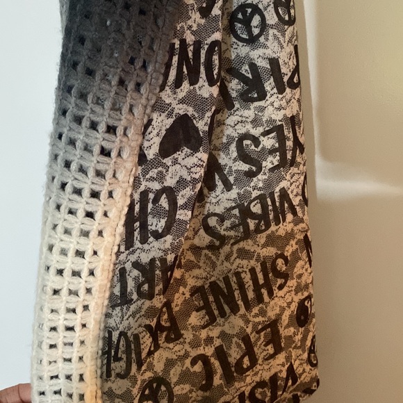 Infinity scarf. Black & white BCBGeneration. Women’s One size. - Picture 2 of 5